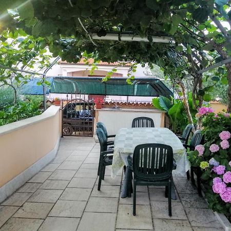 Apartman 100M2, Full Opremljen, Privatni Parking. Пула Экстерьер фото
