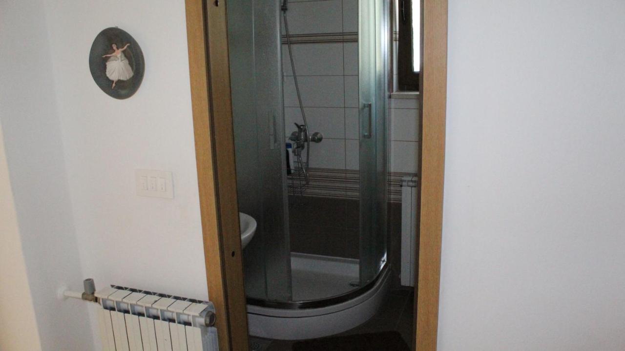 Apartman 100M2, Full Opremljen, Privatni Parking. Пула Экстерьер фото