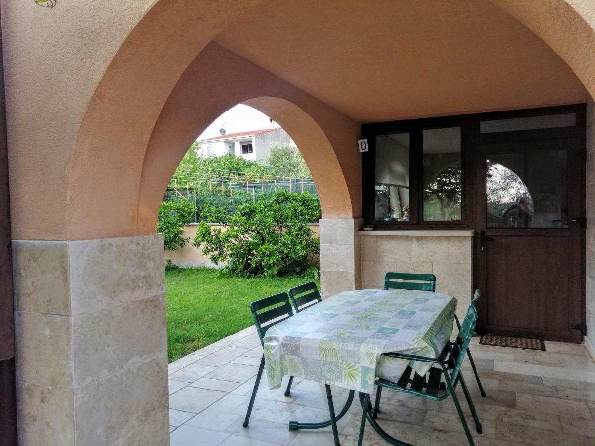 Apartman 100M2, Full Opremljen, Privatni Parking. Пула Экстерьер фото